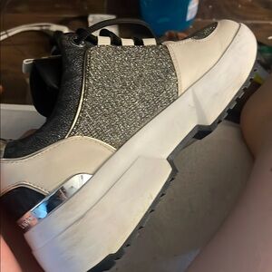 Black and White Sneakers with Chunky Sole and Two-Tone Design
